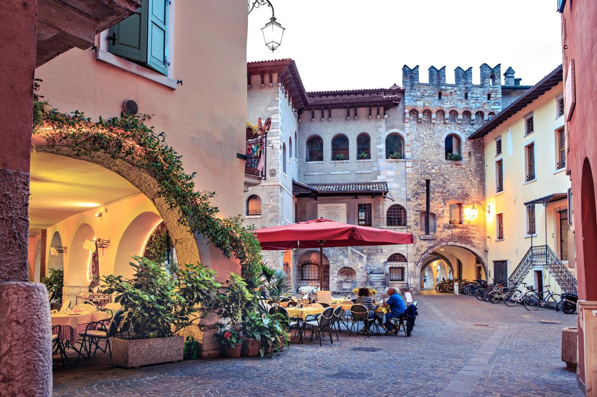 Appartamento Centro Storico Riva 2 - Happy Rentals 外观 照片