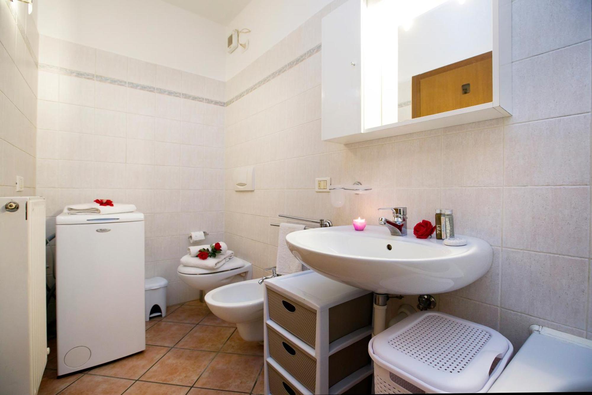 Appartamento Centro Storico Riva 2 - Happy Rentals 外观 照片